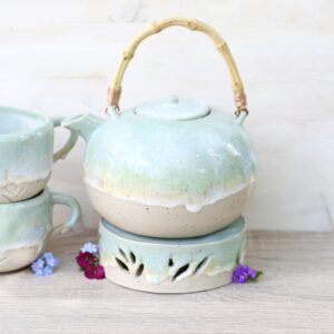 Teekanne mit Stövchen